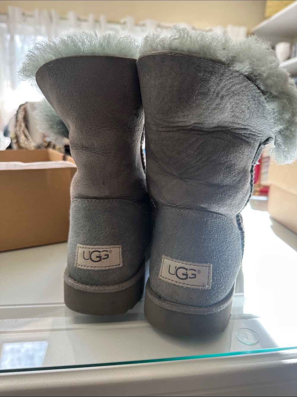 Women's Size 8 Gray Shearling Lined Winter Ugg Boots